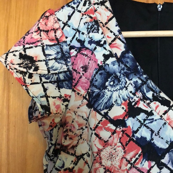 Japna floral dress - Picture 3 of 4